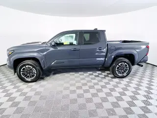 Toyota Tacoma 2026 4x4 TRD Sport 4 puertas Doble Cabina 5.0 pies SB 8A