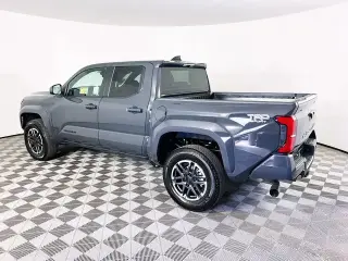 Toyota Tacoma 2026 4x4 TRD Sport 4 puertas Doble Cabina 5.0 pies SB 8A