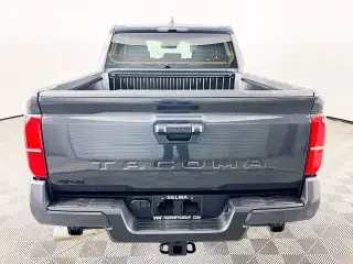 Toyota Tacoma 2026 4x4 TRD Sport 4 puertas Doble Cabina 5.0 pies SB 8A
