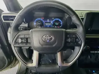 Toyota Tacoma 2025 4x4 TRD Sport 4 puertas Doble Cabina 5.0 pies SB 8 velocidades automáticas
