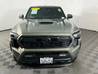 Toyota Tacoma 2025 4x4 TRD Sport 4 puertas Doble Cabina 5.0 pies SB 8 velocidades automáticas