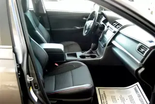 2016 Toyota Camry SE Sedan 4D