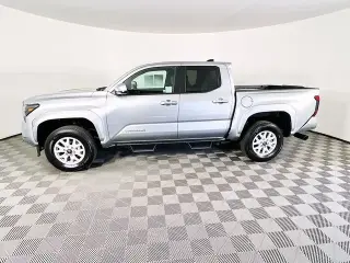 Toyota Tacoma 2026 4x4 SR5 4 puertas Double Cab 6.1 ft LB