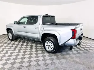 Toyota Tacoma 2026 4x4 SR5 4 puertas Double Cab 6.1 ft LB