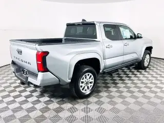 Toyota Tacoma 2026 4x4 SR5 4 puertas Double Cab 6.1 ft LB