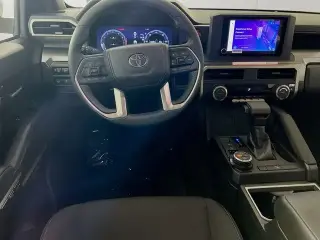 Toyota Tacoma 2026 4x4 TRD Off-Road 4 puertas Doble Cabina 5.0 pies SB 8A