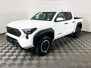 Toyota Tacoma 2026 4x4 TRD Off-Road 4 puertas Doble Cabina 5.0 pies SB 8A