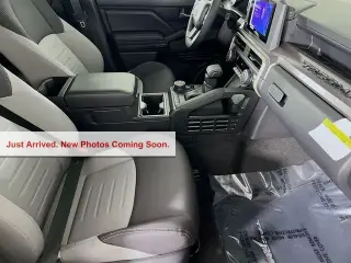 Toyota Tacoma 2026 4x4 TRD Off-Road 4 puertas Cabina Doble 5.0 ft SB 8A