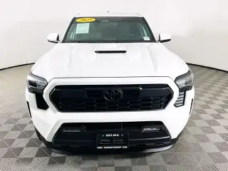 Toyota Tacoma 2025 4x4 TRD Sport 4 puertas Doble Cabina 5.0 ft SB 8A