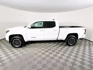 Toyota Tacoma 2025 4x4 TRD Sport 4 puertas Doble Cabina 5.0 ft SB 8A