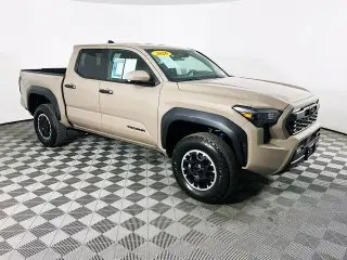 Toyota Tacoma 2026 4x4 TRD Off-Road 4 puertas Cabina Doble 5.0 pies SB 8A