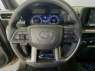 Toyota Tacoma 2026 4x4 TRD Off-Road 4 puertas Cabina Doble 5.0 pies SB 8A