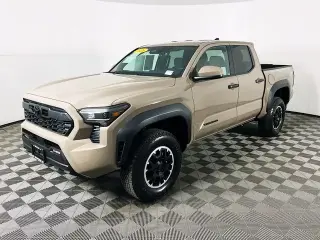 Toyota Tacoma 2026 4x4 TRD Off-Road 4 puertas Cabina Doble 5.0 pies SB 8A