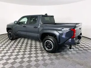 Toyota Tacoma 2026 4x4 TRD Sport 4 puertas Cabina Doble 6.1 ft LB