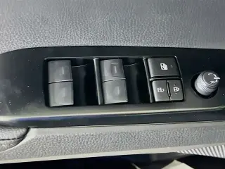 Toyota Camry 2026 SE 4 puertas Sedán