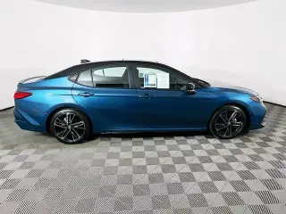 Toyota Camry 2026 SE 4 puertas Sedan