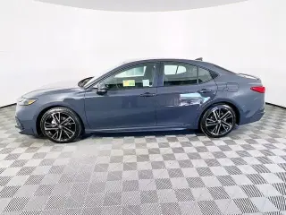 Toyota Camry 2026 SE 4 puertas Sedan
