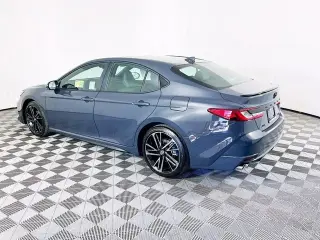 Toyota Camry 2026 SE 4 puertas Sedan