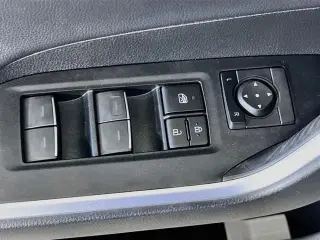 Toyota RAV4 Híbrido 2023 AWD XSE 4 puertas SUV