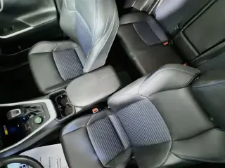 Toyota RAV4 Híbrido 2023 AWD XSE 4 puertas SUV