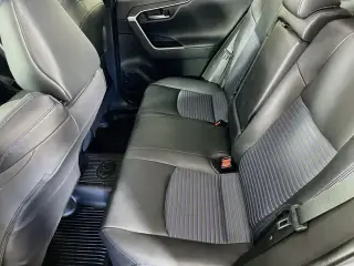 Toyota RAV4 Híbrido 2023 AWD XSE 4 puertas SUV