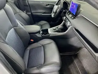 Toyota RAV4 Híbrido 2023 AWD XSE 4 puertas SUV