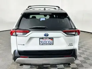 Toyota RAV4 Híbrido 2023 AWD XSE 4 puertas SUV