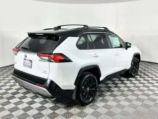 Toyota RAV4 Híbrido 2023 AWD XSE 4 puertas SUV