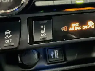 Toyota RAV4 Híbrido 2024 AWD XSE 4 puertas SUV