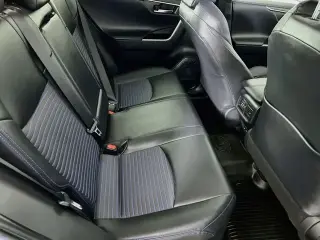 Toyota RAV4 Híbrido 2024 AWD XSE 4 puertas SUV