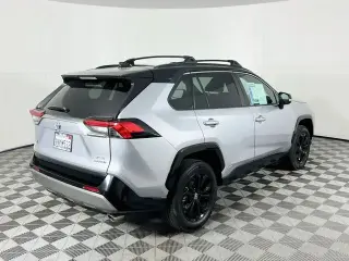 Toyota RAV4 Híbrido 2024 AWD XSE 4 puertas SUV