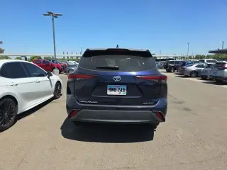 Toyota Highlander 2025 AWD LE 4 puertas SUV