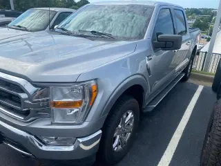Ford F-150 2023 4x4 XLT 4 puertas SuperCrew 6.5 pies. SB