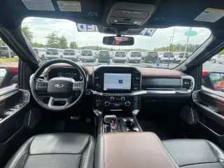 Ford F-150 2023 4x4 Lariat 4 puertas SuperCrew 5.5 pies. SB