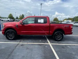 Ford F-150 2023 4x4 Lariat 4 puertas SuperCrew 5.5 pies. SB