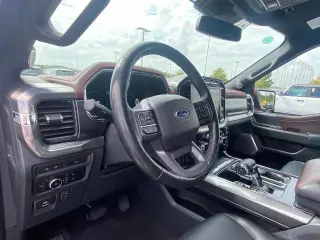 Ford F-150 2023 4x4 Lariat 4 puertas SuperCrew 5.5 pies. SB