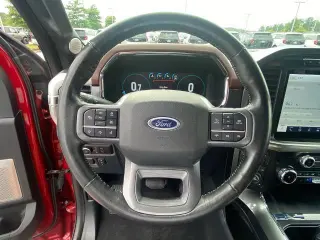 Ford F-150 2023 4x4 Lariat 4 puertas SuperCrew 5.5 pies. SB