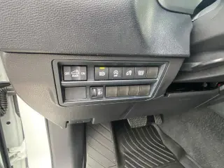 Toyota Tundra 2025 4x4 SR5 4 puertas CrewMax Cab Pickup SB