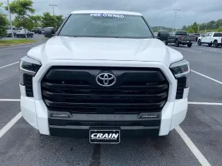 Toyota Tundra 2025 4x4 SR5 4 puertas CrewMax Cab Pickup SB
