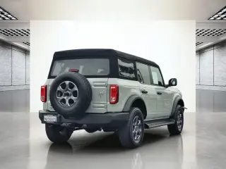 Ford Bronco 2024 4x4 Big Bend 4 puertas SUV