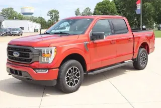 Ford F-150 2023 4x4 XLT 4 puertas SuperCrew 5.5 pies. SB