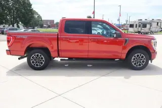 Ford F-150 2023 4x4 XLT 4 puertas SuperCrew 5.5 pies. SB