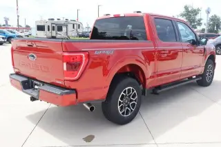 Ford F-150 2023 4x4 XLT 4 puertas SuperCrew 5.5 pies. SB