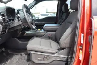 Ford F-150 2023 4x4 XLT 4 puertas SuperCrew 5.5 pies. SB