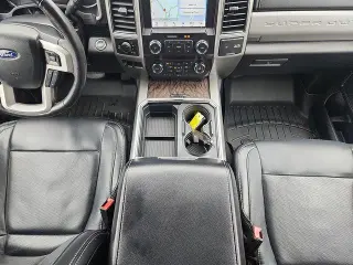 Ford F-350 Super Duty 2019 4x4 Lariat 4dr Crew Cab 6.8 ft. SB SRW Pickup