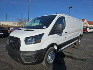 Ford Transit 2024 350 3 puertas SWB Techo Bajo Furgón de Carga