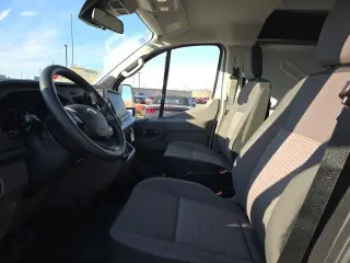 Ford Transit 2024 350 3 puertas SWB Techo Bajo Furgón de Carga