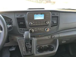 Ford Transit 2024 350 3 puertas SWB Techo Bajo Furgón de Carga