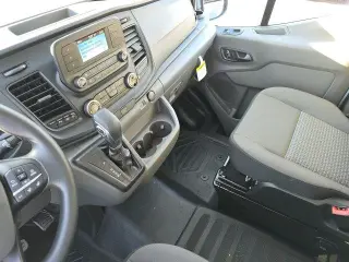 Ford Transit 2024 350 3 puertas SWB Techo Bajo Furgón de Carga