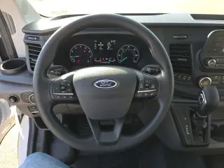 Ford Transit 2024 350 3 puertas SWB Techo Bajo Furgón de Carga